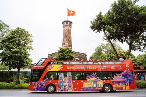 Hà Nội: Miễn phí xe buýt 2 tầng, tặng quà du khách viếng Lăng Bác dịp nghỉ lễ 2-9